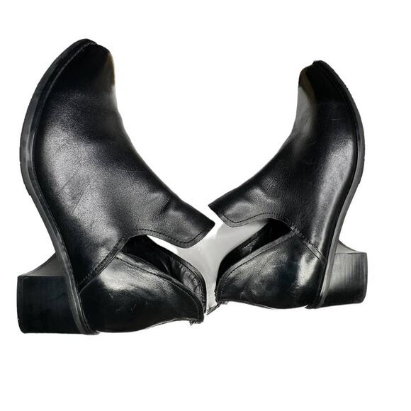 Blondo Black Waterproof Booties - 12M - Picture 5 of 16